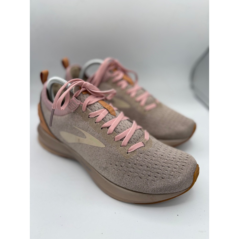 Brooks Levitate 2 Womens Running Shoes Tan Pink Size 9